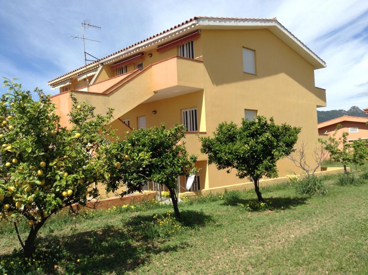 Lemon Apartments Villasimius Exterior photo